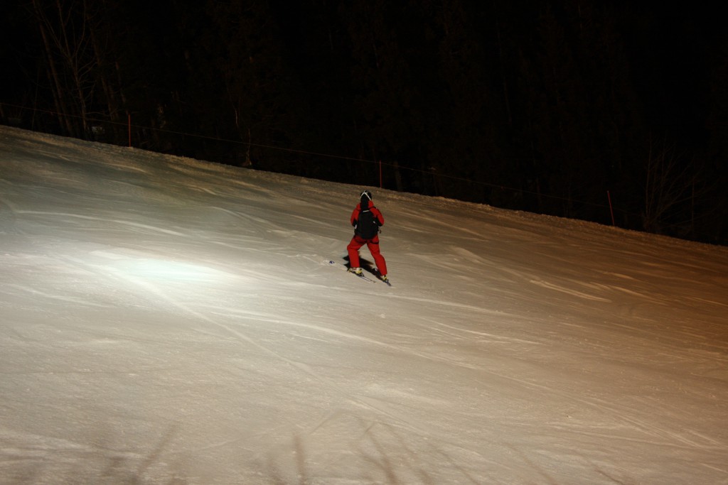 スキー場ゲレンデ照明スポット2